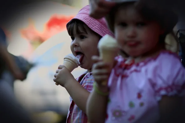 kid, nature, heat, ice cream, girl, girls, eating, dessert, summer