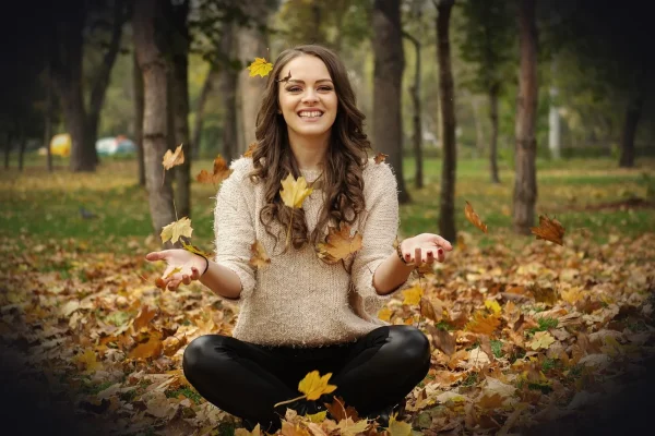 beautiful girl, in the park, throwing leaves, autumn portrait, romantic, park, feeling, in love, autumn, yellow, portrai