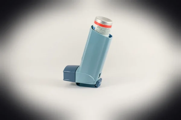 inhaler, breath, asthma, breathing, medicine, medical, allergy, asthmatic, health, patient, disease, child, healthcare,
