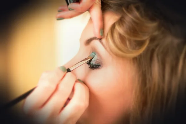 cosmetics, makeup, woman, eye, applying makeup, eye makeup, eyeshadow, brush, face, model, eyelashes, female, portrait,