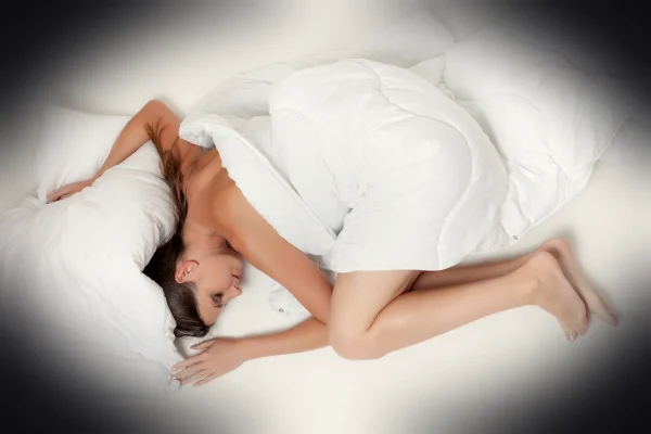 bed, sleep, girl, asleep, sleeping position, sleeping girl, bedding, white sheets, tired, pillow, duvet, blanket, relax,