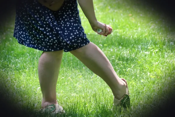 mosquito repellent, spray, legs, mosquito bite, woman, girl, sunscreen, summer, field, outdoors, mosquito repellent, mos