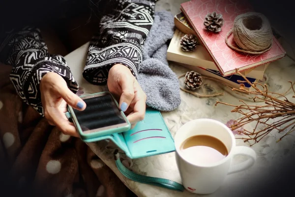 girl, smartphone, social media, communication, cellphone, coffee, coffee cup, mobile phone, internet, digital, online, t