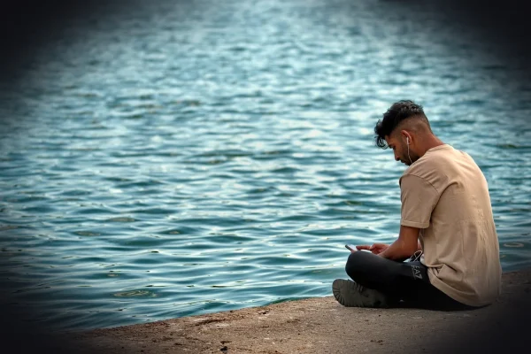 boy, young, phone, relaxation, spring, park, lakeshore, recreation, person, listening, music, headphones, smartphone, ea