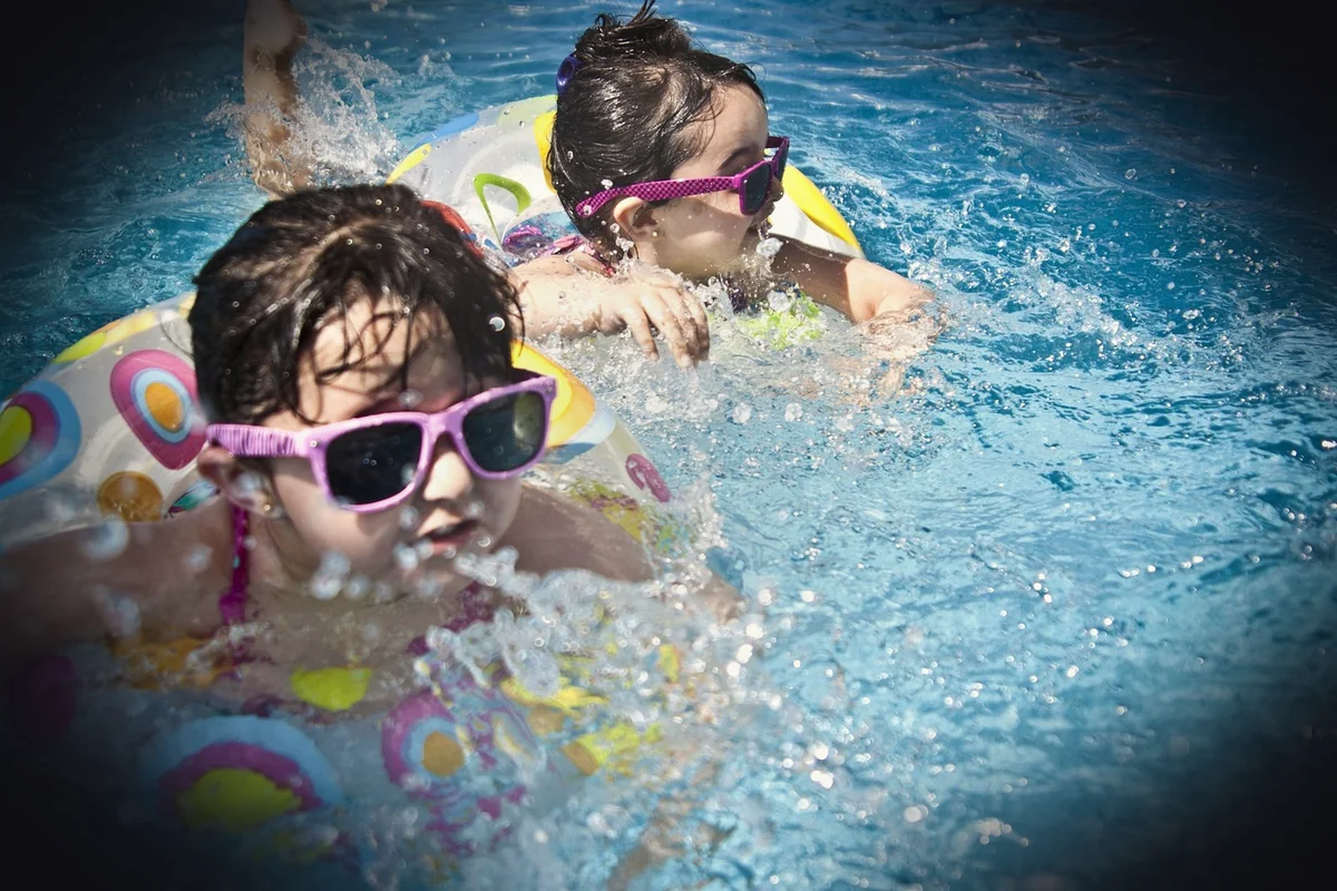 girls, swimming, splashing, sisters, little girls, floaters, swim, swimming pool, pool, summer, vacation, splashing water, ch