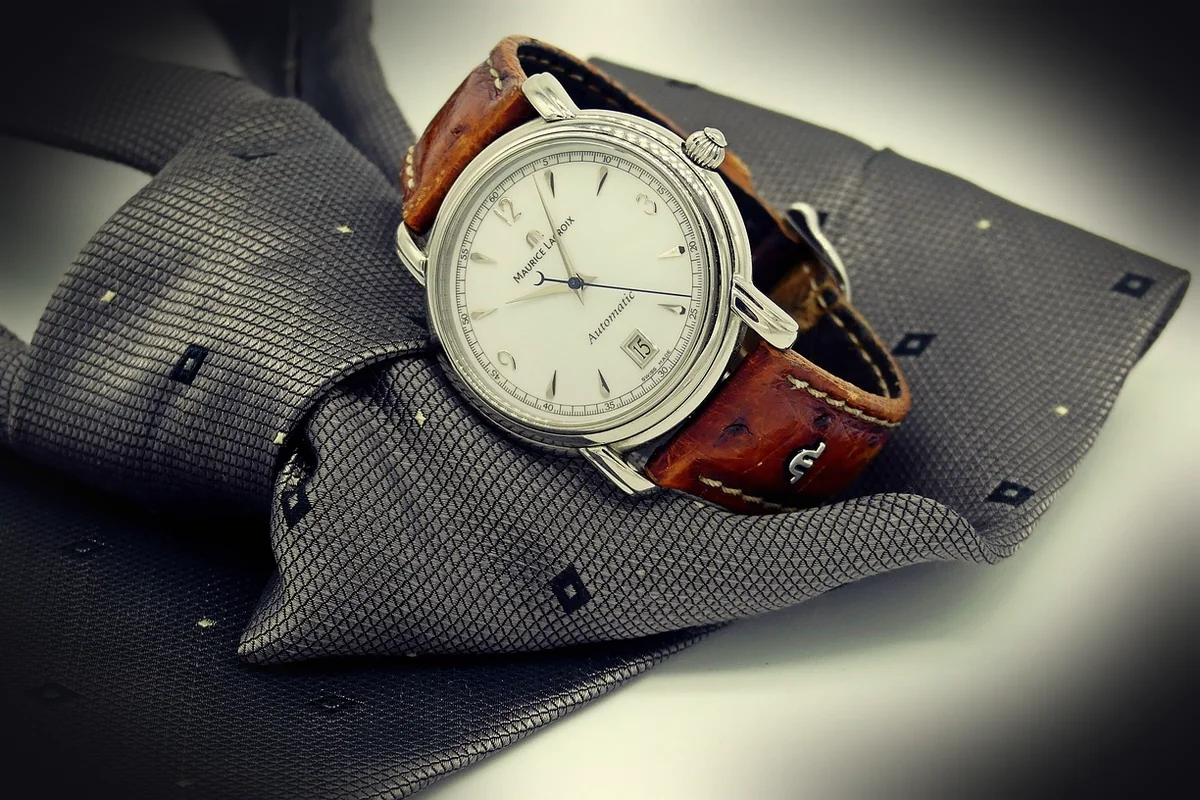 wrist watch, clock, necktie, men's watch, man, men's accessory, neck tie, fashion, design, modern, classic, fashionable, fanc