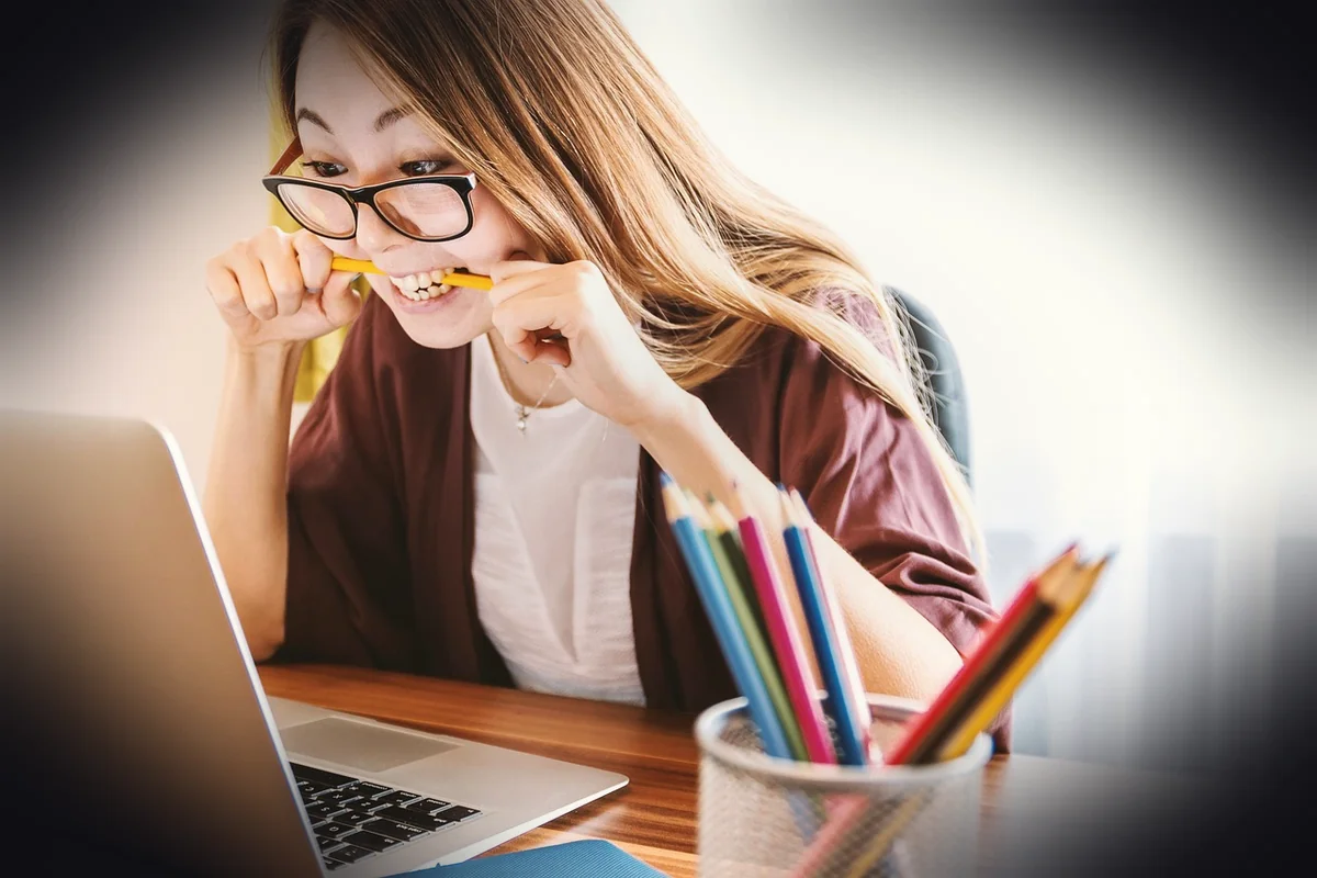 laptop, woman, education, study, young, computer, beautiful, desk, girl, homework, college, school, internet, people, lifesty