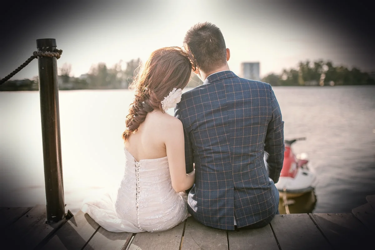 couple, wedding, love, back, lovers, relationship, newlyweds, marriage, bride, groom, sit, sitting, together, man, woman, dre