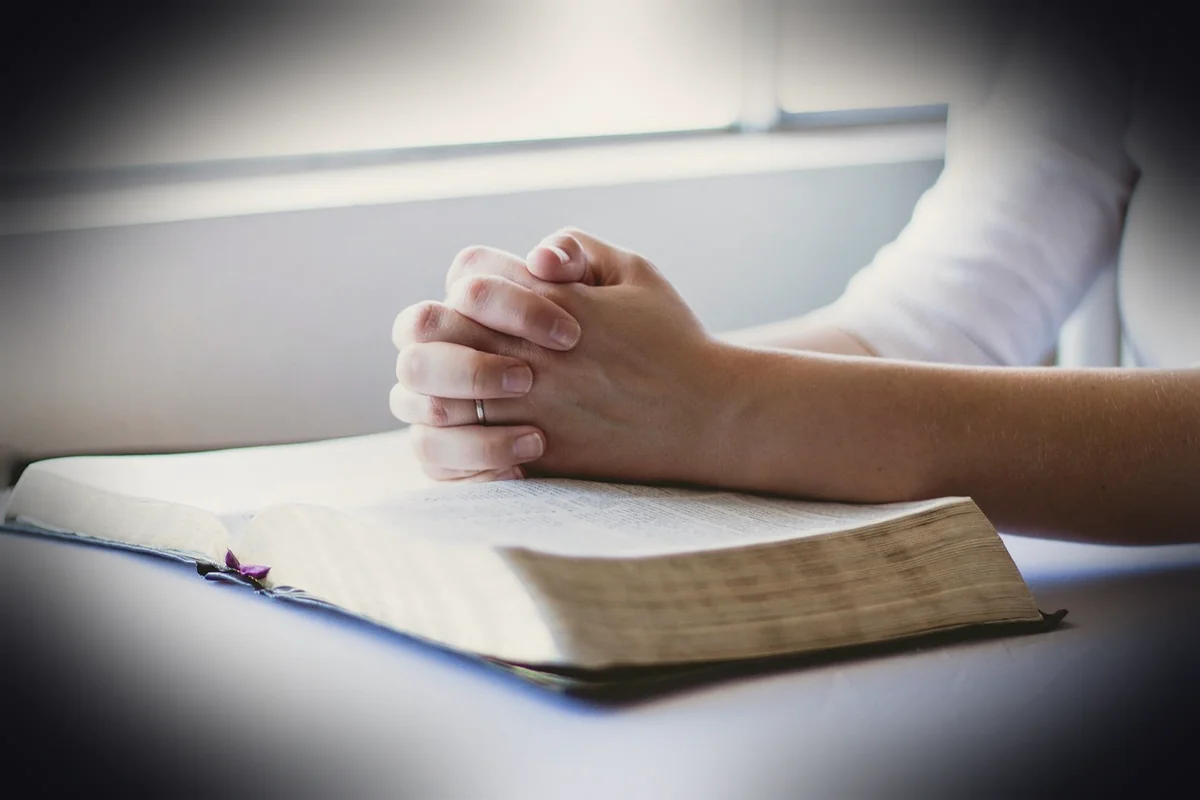 prayer, bible, christian, folded hands, religion, god, book, faith, christianity, religious, holy, praying, spiritual, readin