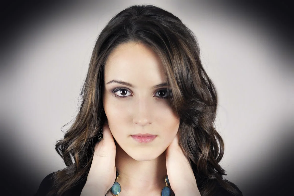 model, female, girl, beautiful, woman, beauty, people, cute, stylish, pretty, person, attractive, femininity, feminine, elega