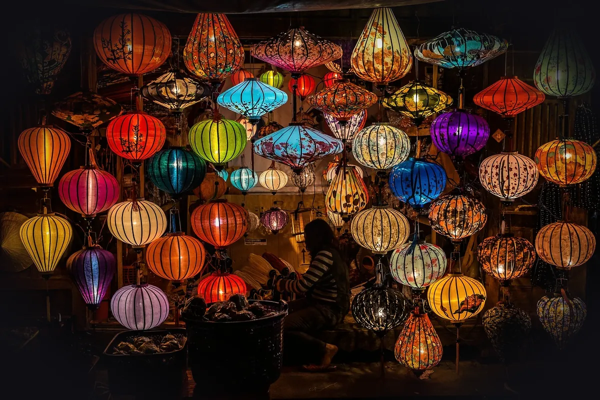 market, lamps, light, person, hoi an, vietnam, lampingons, market, hoi an, vietnam, vietnam, vietnam, vietnam, vietnam